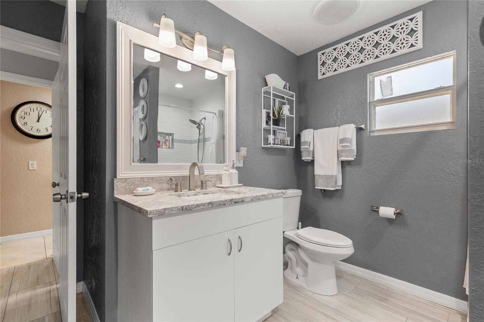 Image 22 of 26 For 1735 4th Avenue E