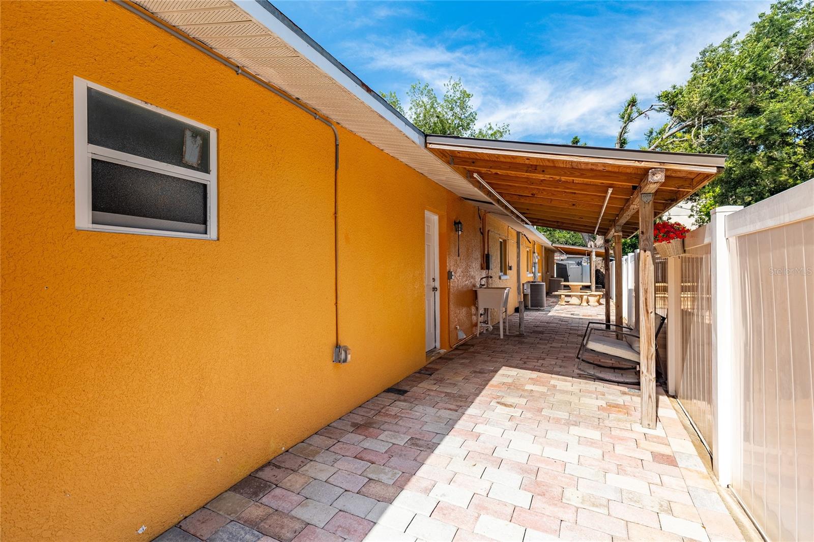 Image 25 of 26 For 1735 4th Avenue E