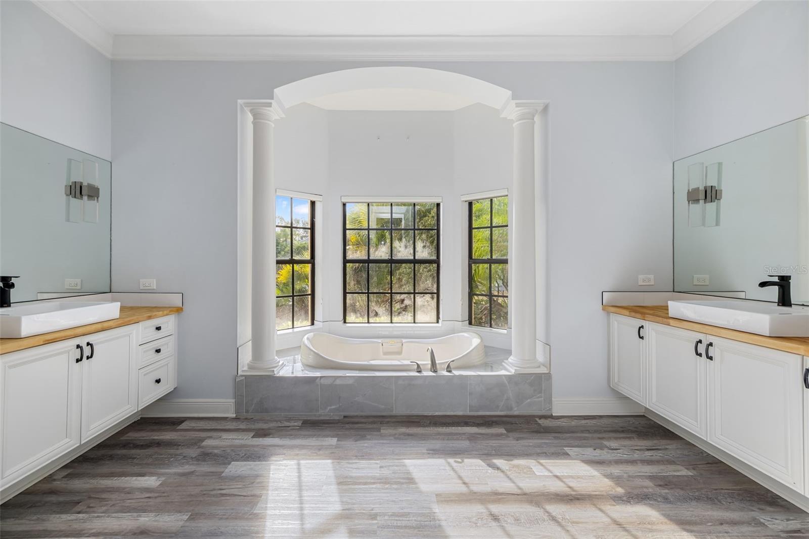 Image 37 of 100 For 7803 Mathern Court