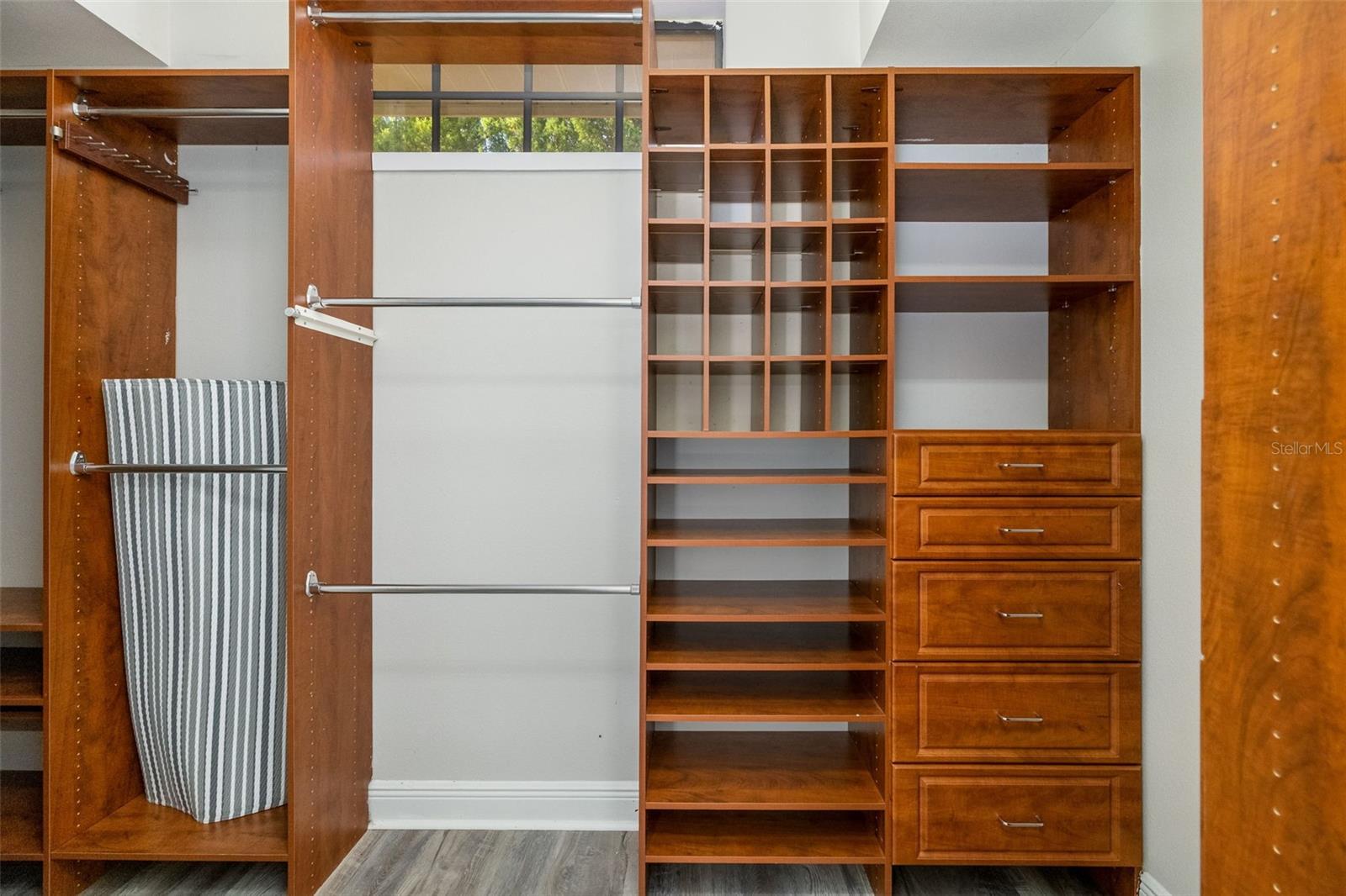 Image 42 of 100 For 7803 Mathern Court