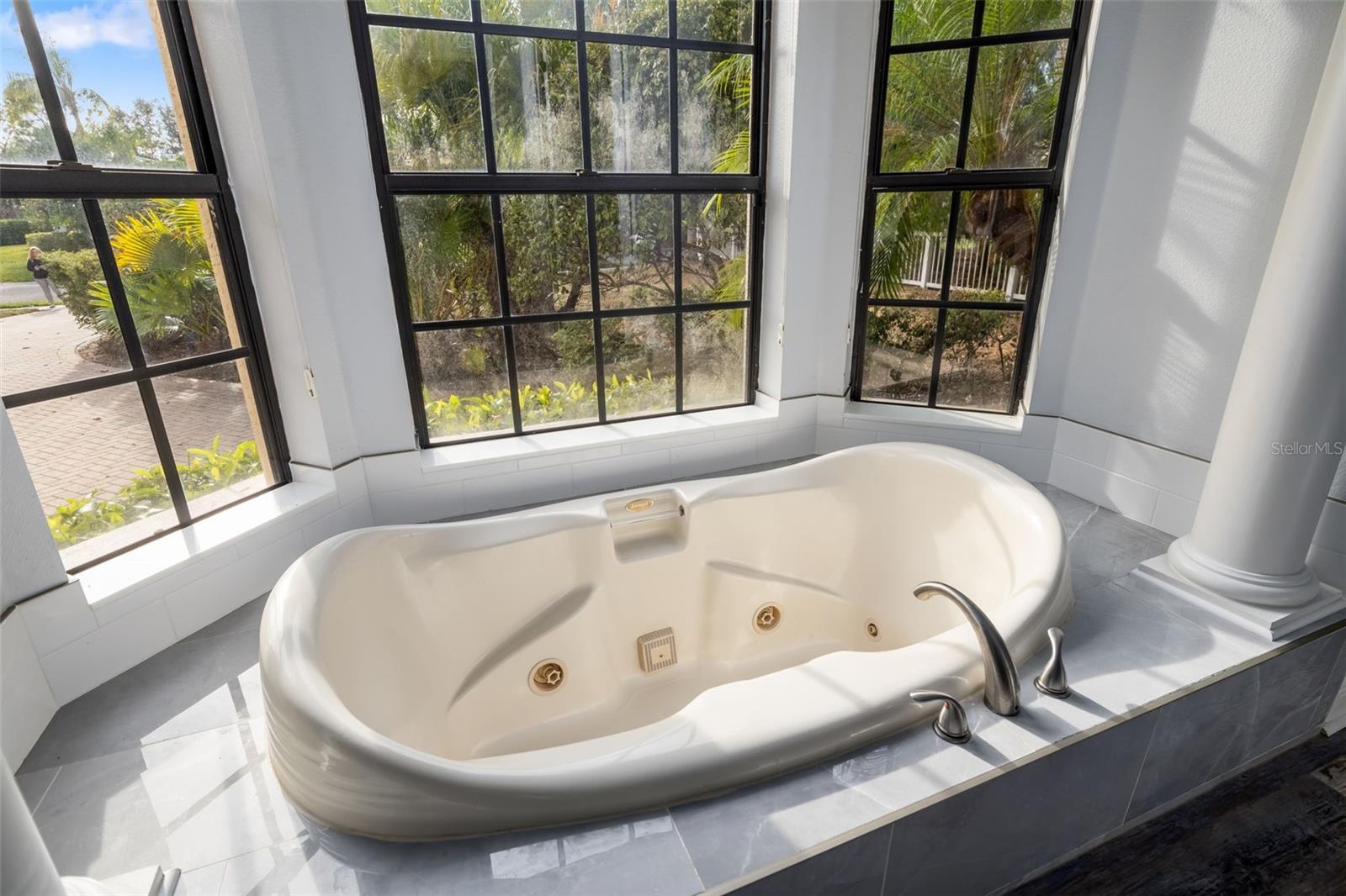 Image 61 of 100 For 7803 Mathern Court