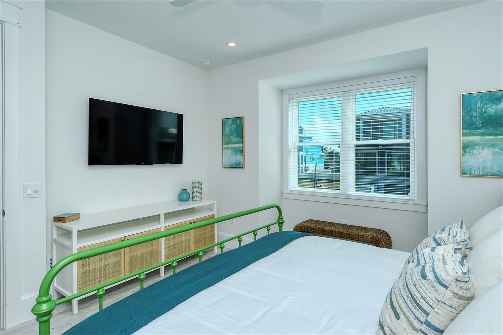 Image 35 of 99 For 2406 Avenue C