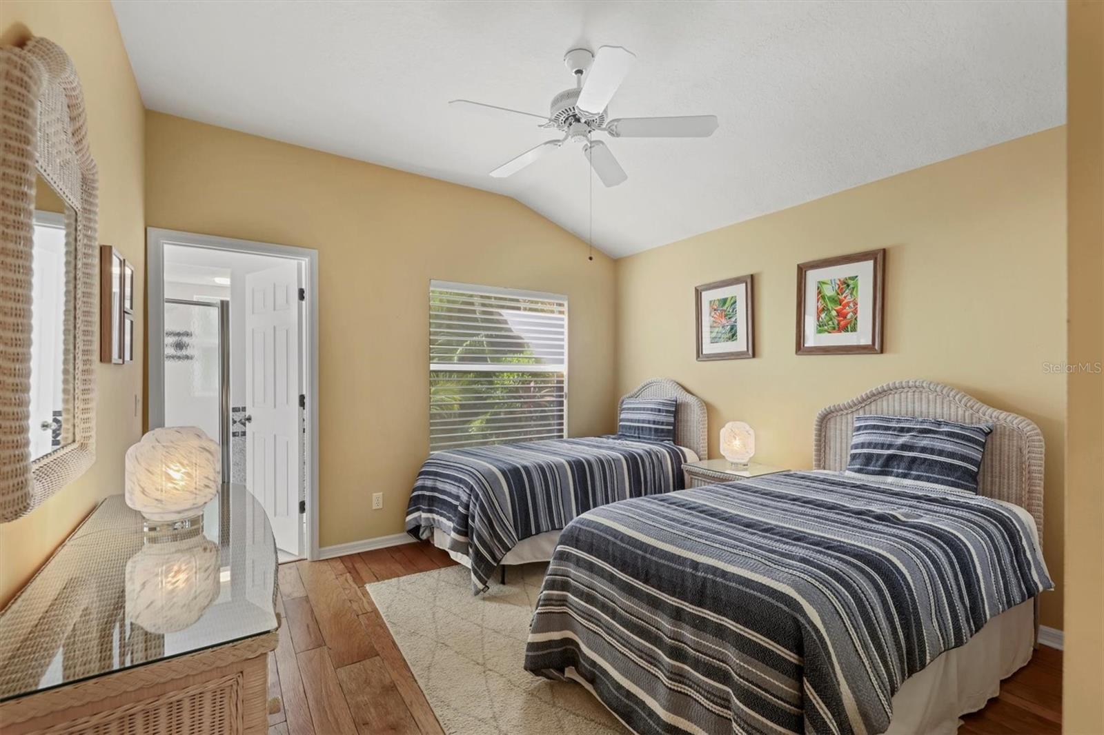 Image 26 of 77 For 7354 Eaton Court