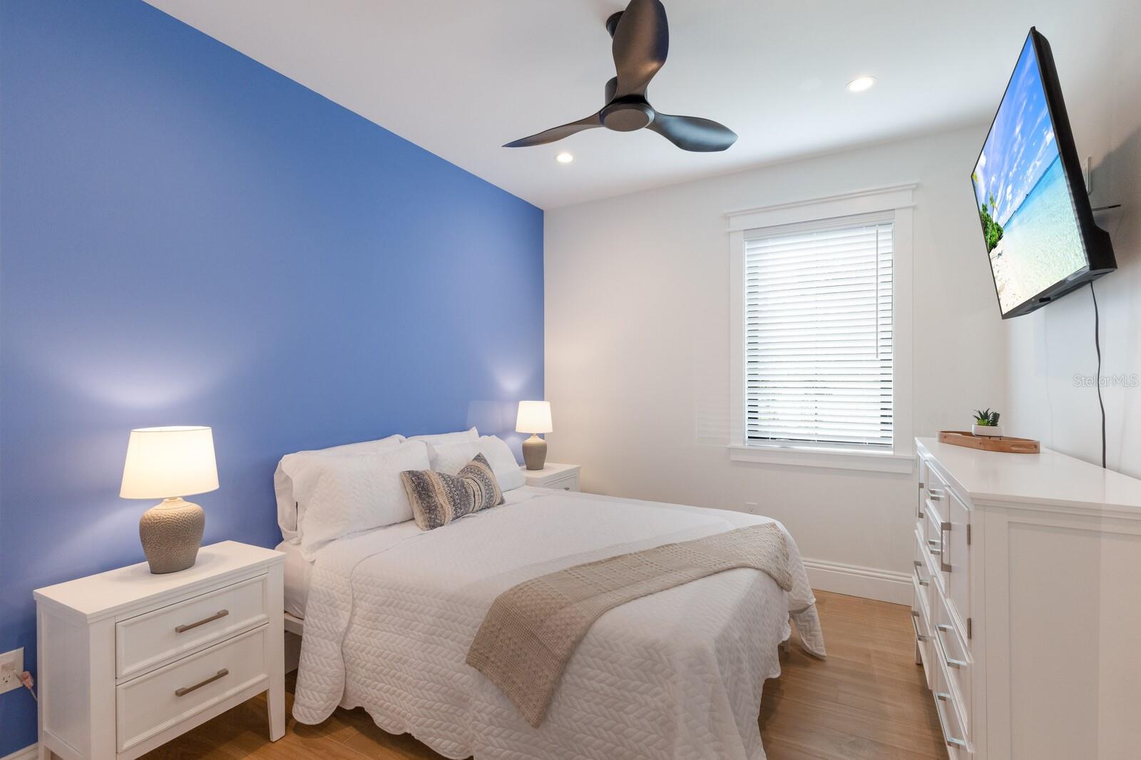 Image 20 of 100 For 2415 Avenue B