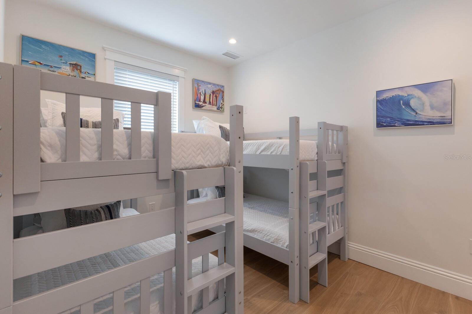 Image 24 of 100 For 2415 Avenue B