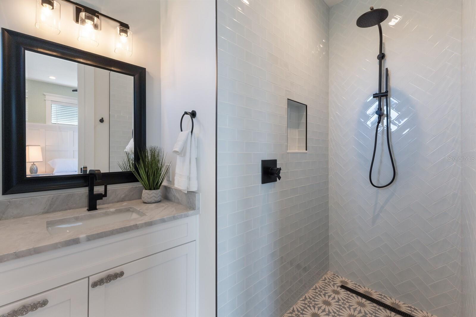 Image 31 of 100 For 2415 Avenue B