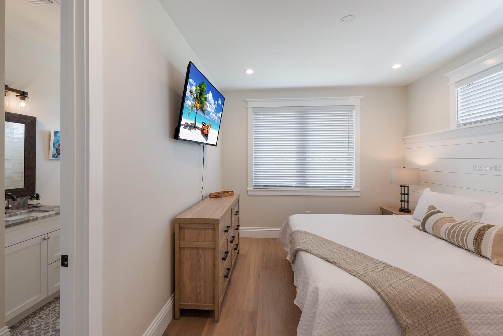 Image 35 of 100 For 2415 Avenue B