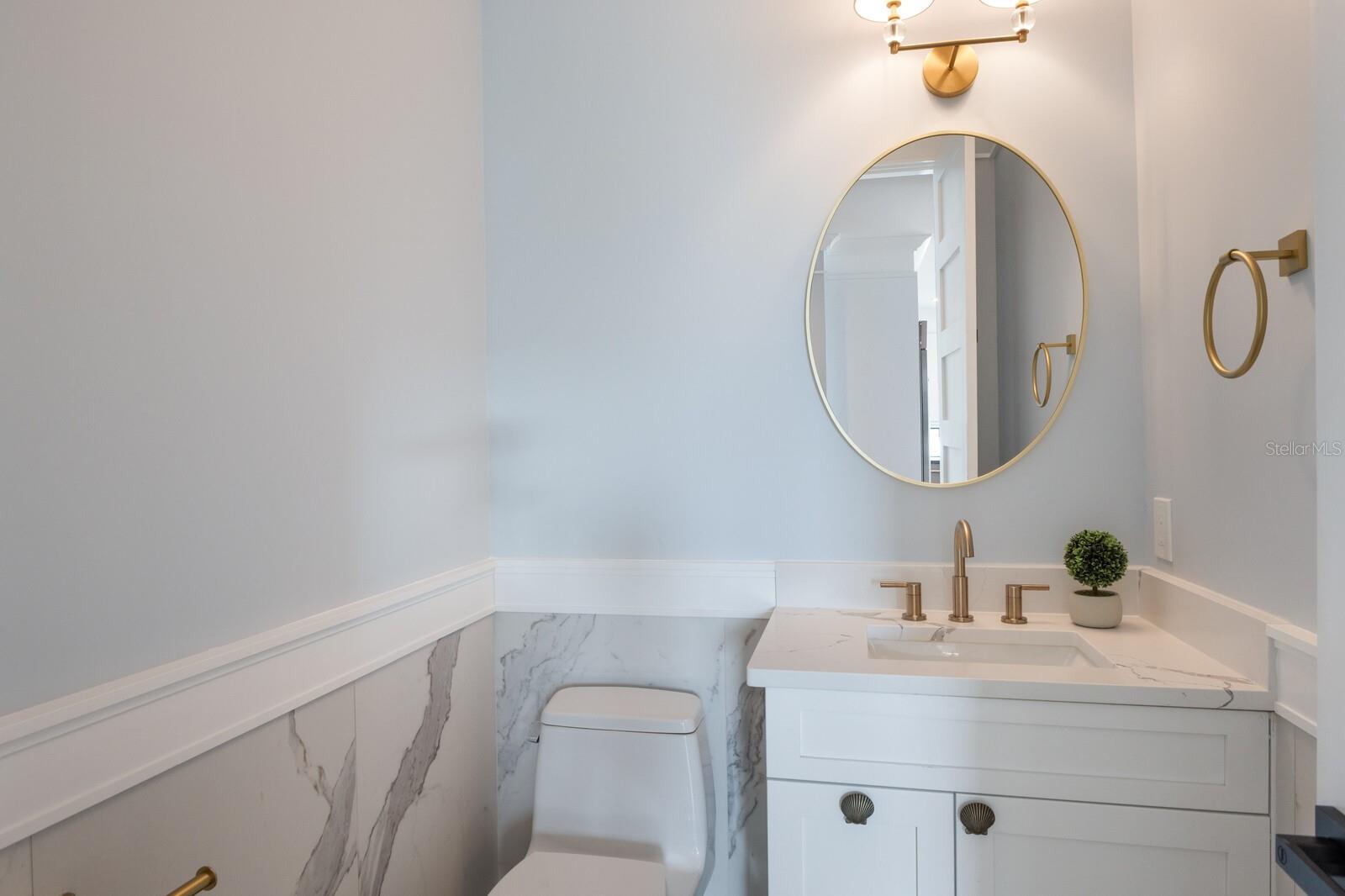 Image 41 of 100 For 2415 Avenue B