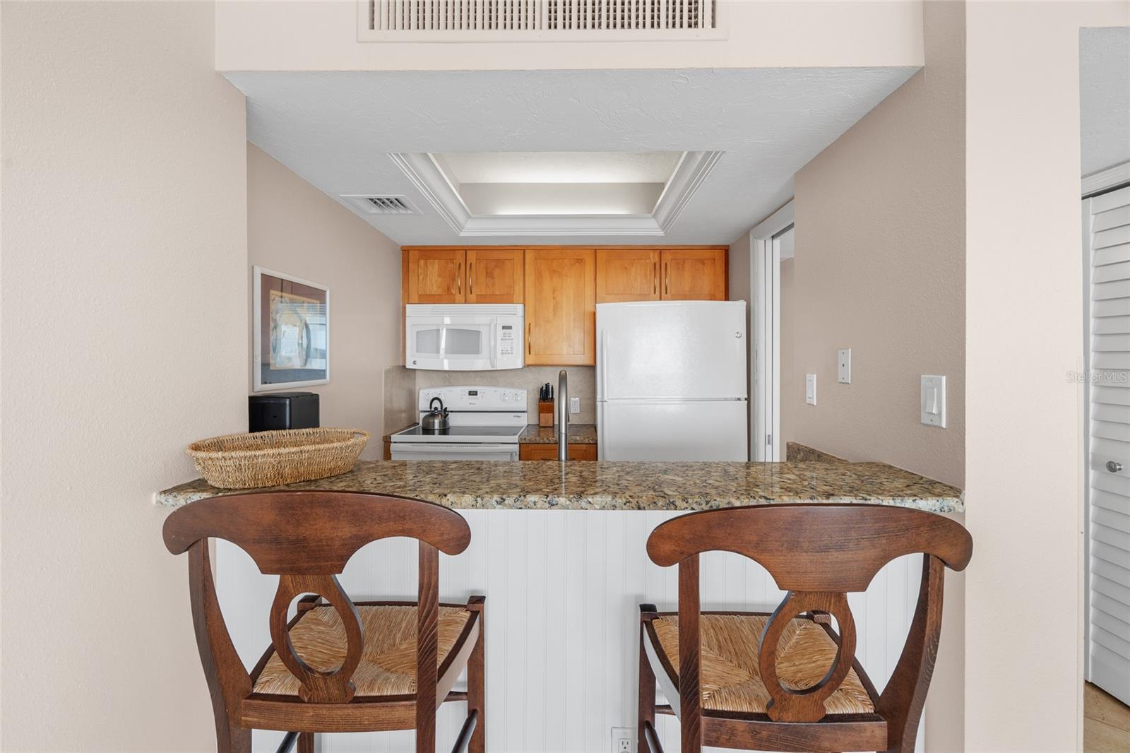 Image 18 of 48 For 5966 Midnight Pass Road G118