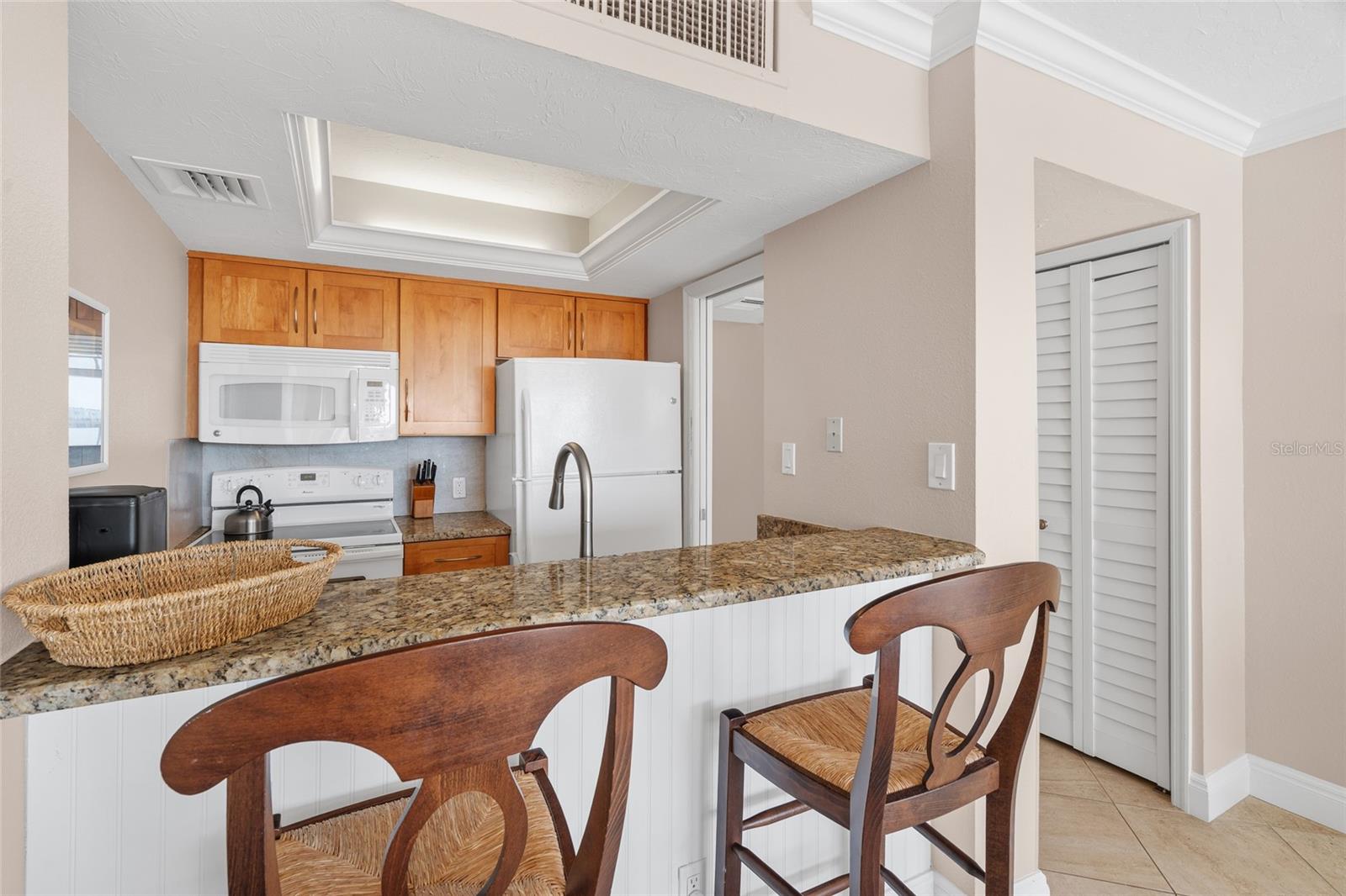 Image 19 of 48 For 5966 Midnight Pass Road G118