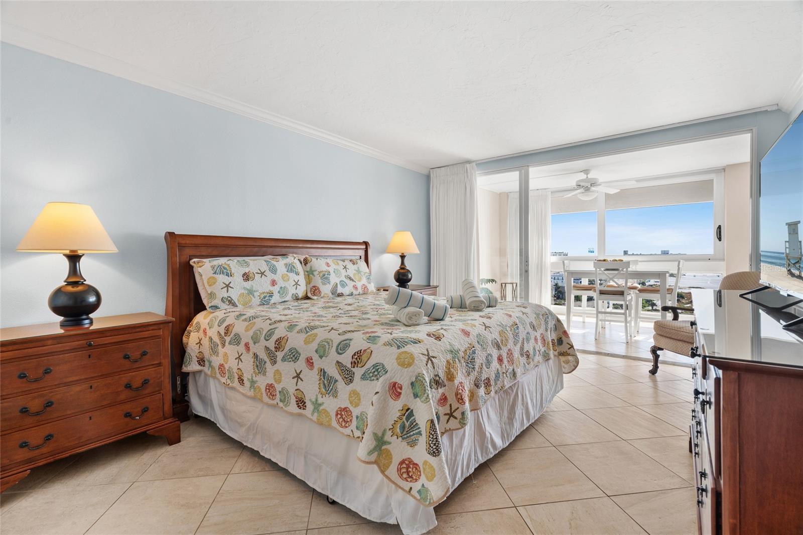 Image 29 of 48 For 5966 Midnight Pass Road G118