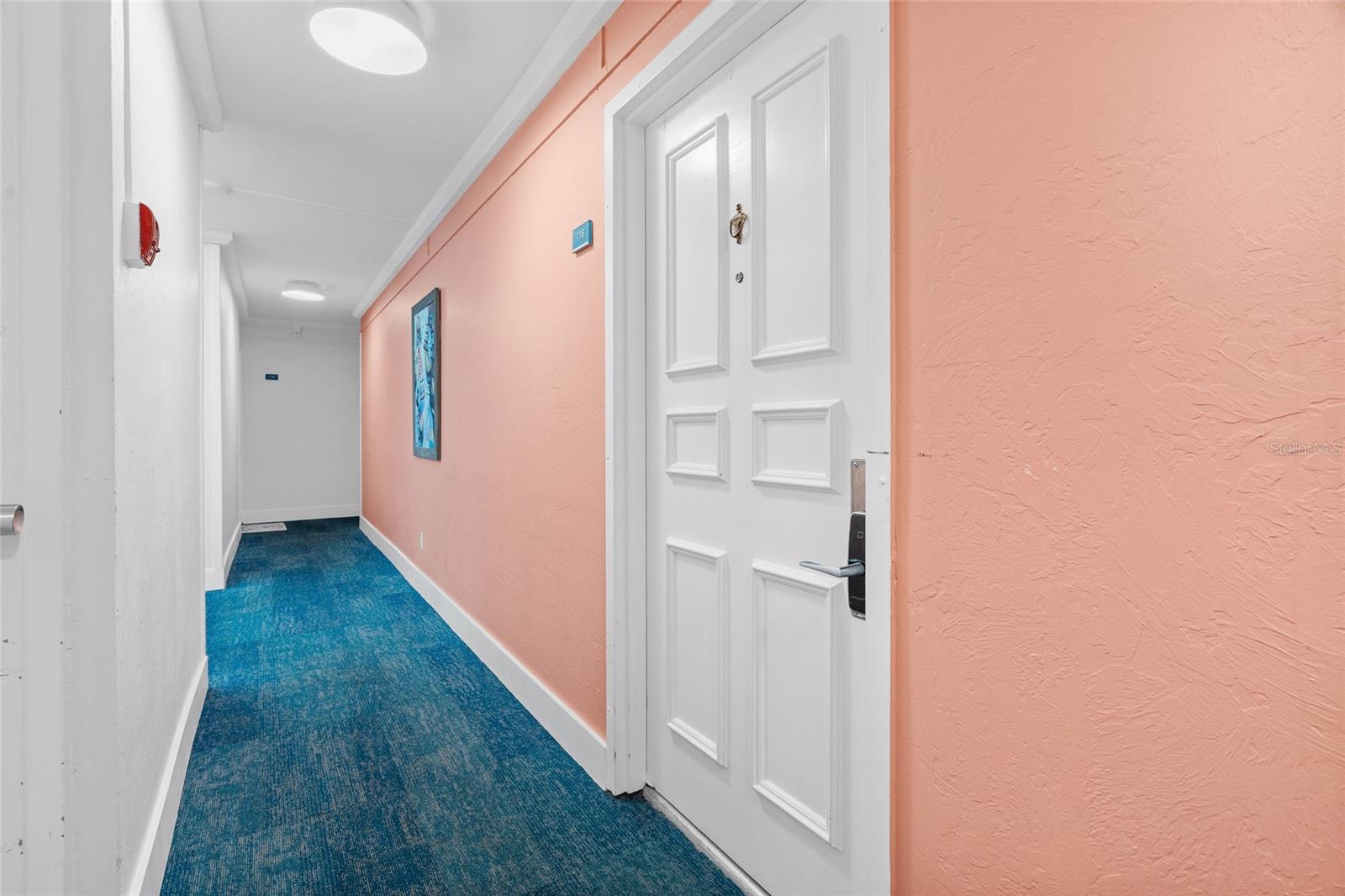 Image 37 of 48 For 5966 Midnight Pass Road G118