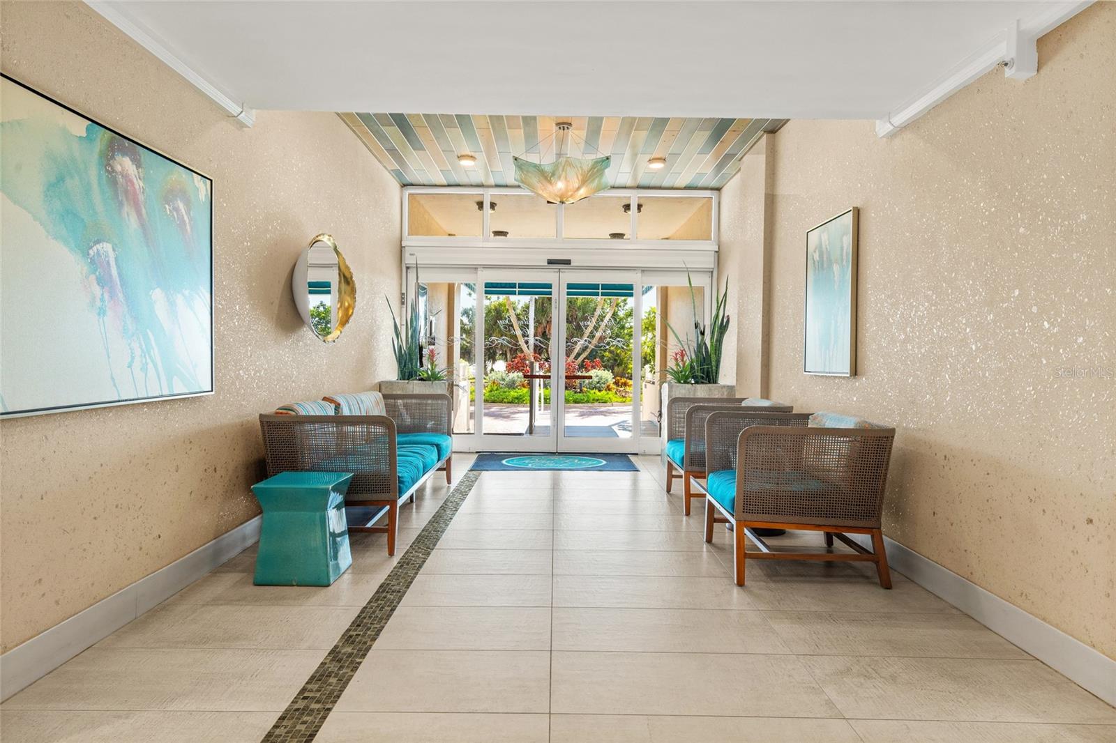 Image 39 of 48 For 5966 Midnight Pass Road G118