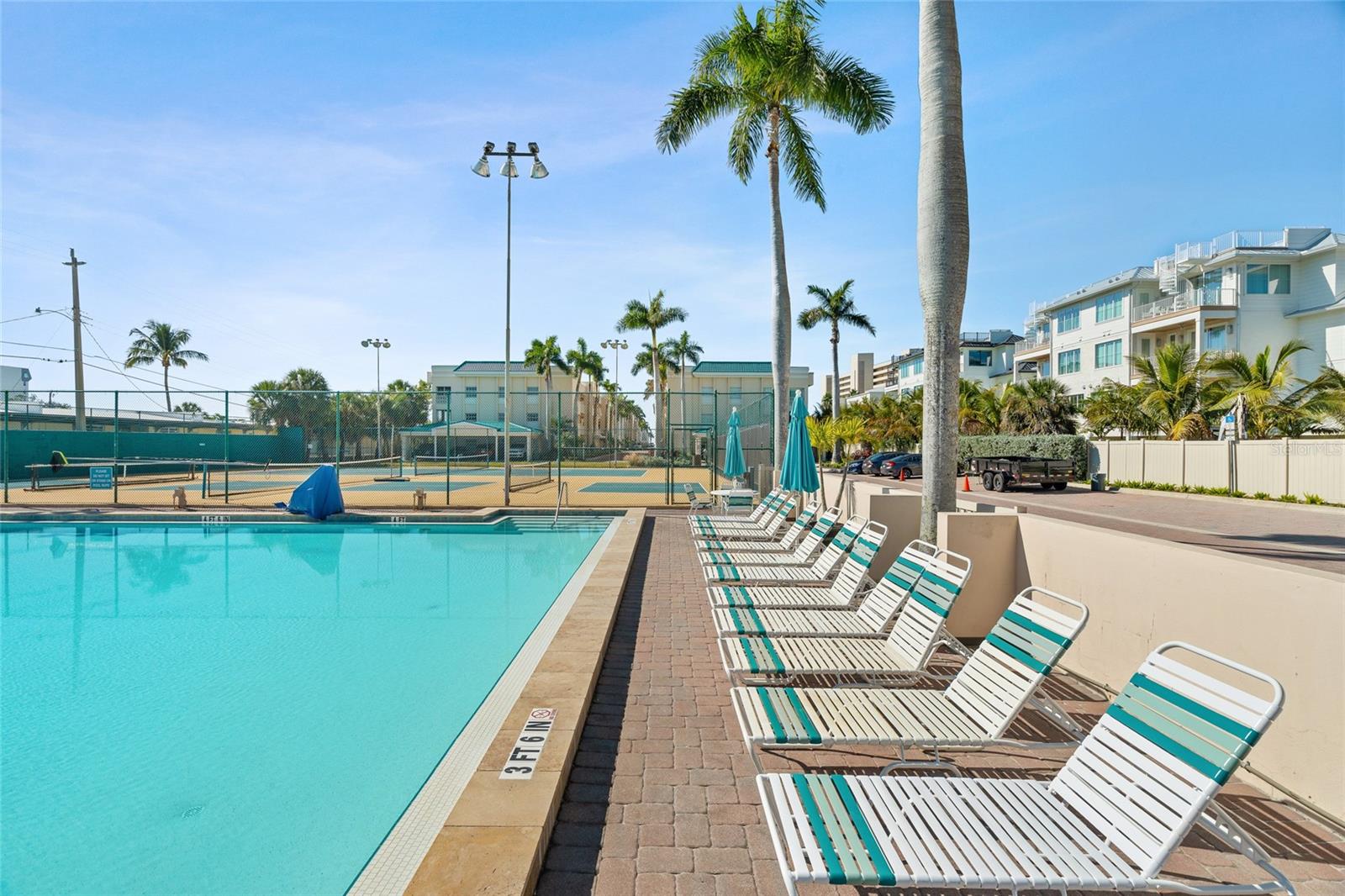 Image 44 of 48 For 5966 Midnight Pass Road G118