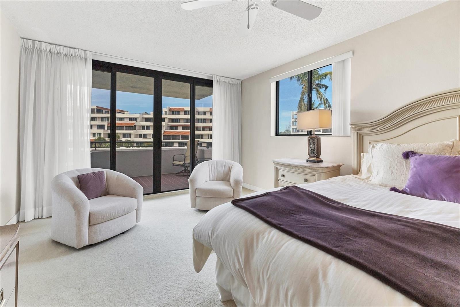 Image 20 of 51 For 1425 Gulf Of Mexico Drive 208