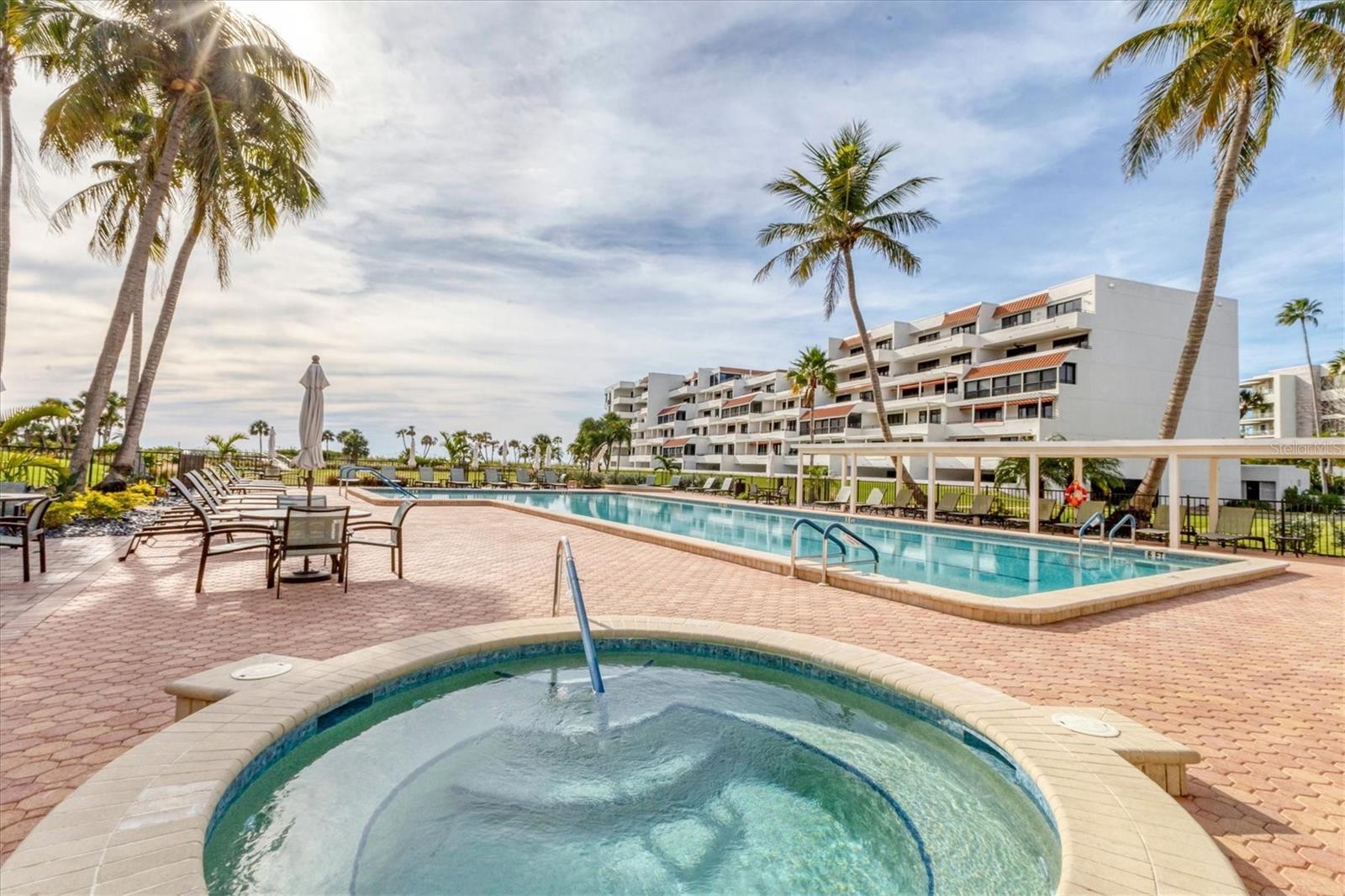 Image 35 of 51 For 1425 Gulf Of Mexico Drive 208