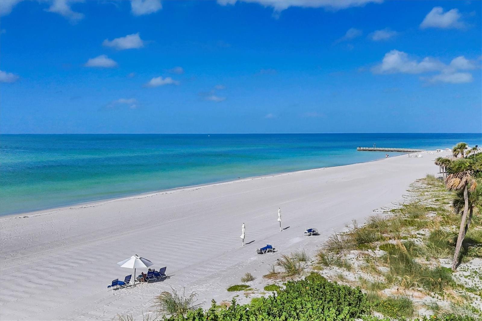 Image 39 of 51 For 1425 Gulf Of Mexico Drive 208