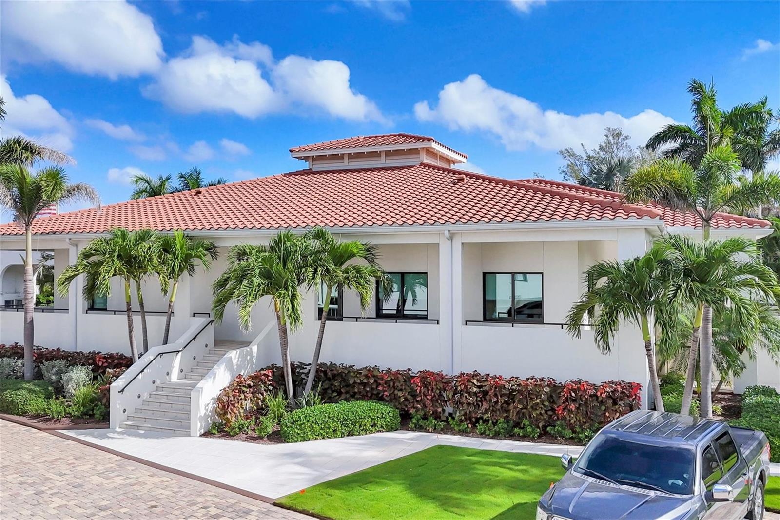 Image 45 of 51 For 1425 Gulf Of Mexico Drive 208