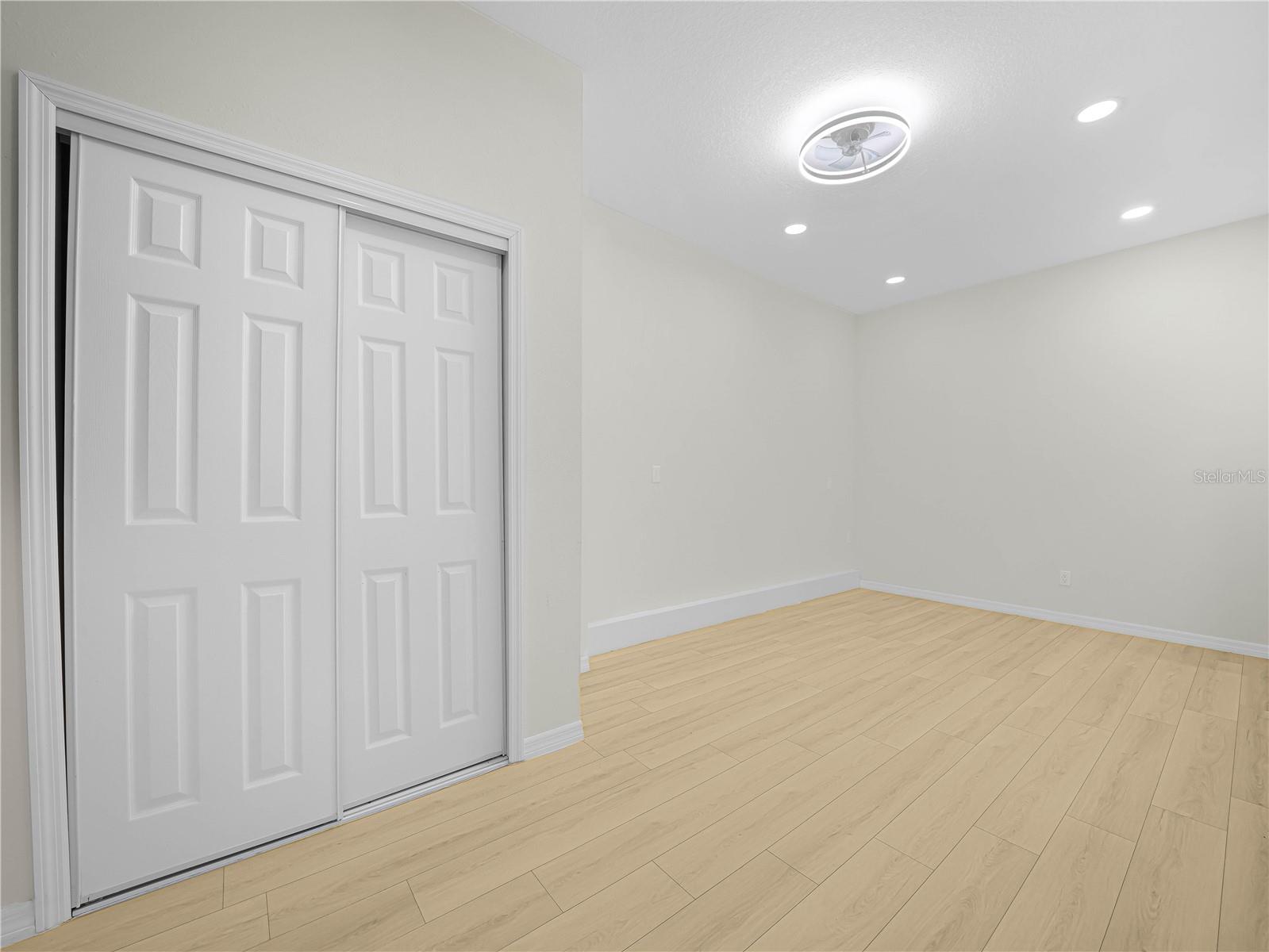 Image 27 of 42 For 4580 Sparkling Shell Avenue