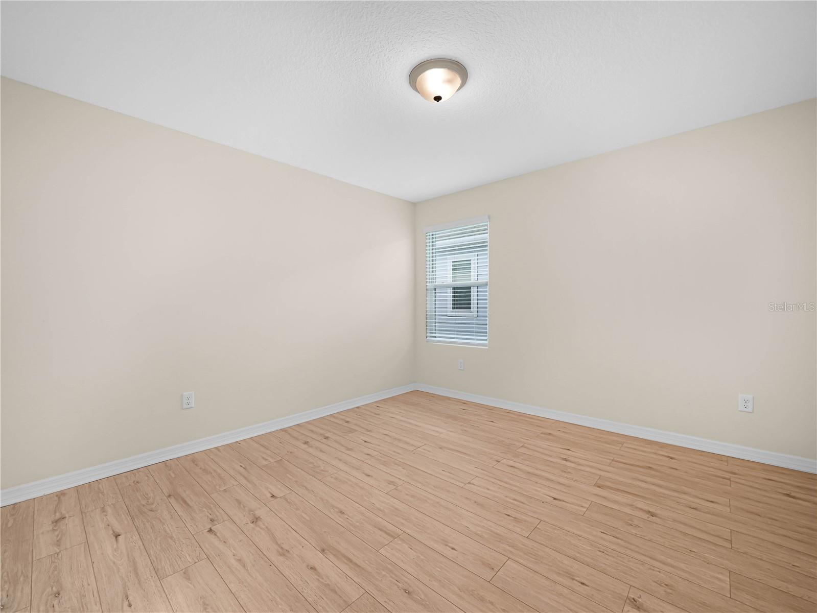 Image 38 of 42 For 4580 Sparkling Shell Avenue