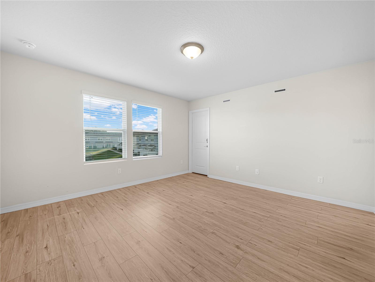 Image 41 of 42 For 4580 Sparkling Shell Avenue