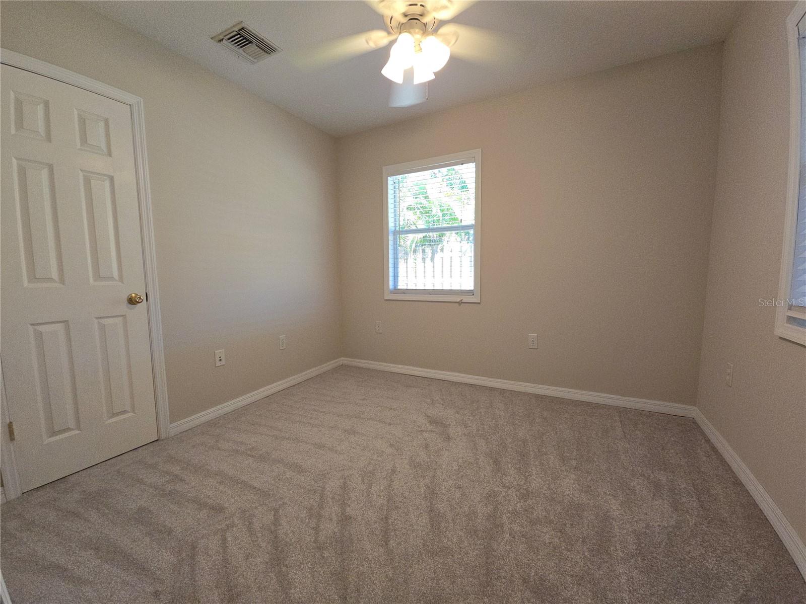 Image 16 of 29 For 613 Casabella Drive