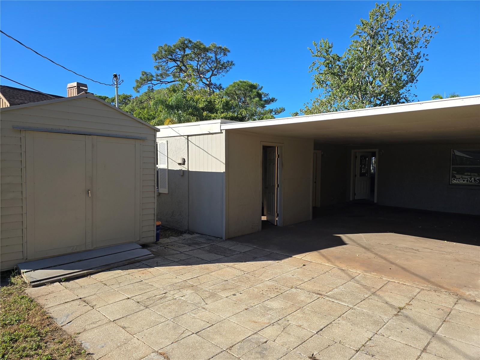 Image 19 of 29 For 613 Casabella Drive