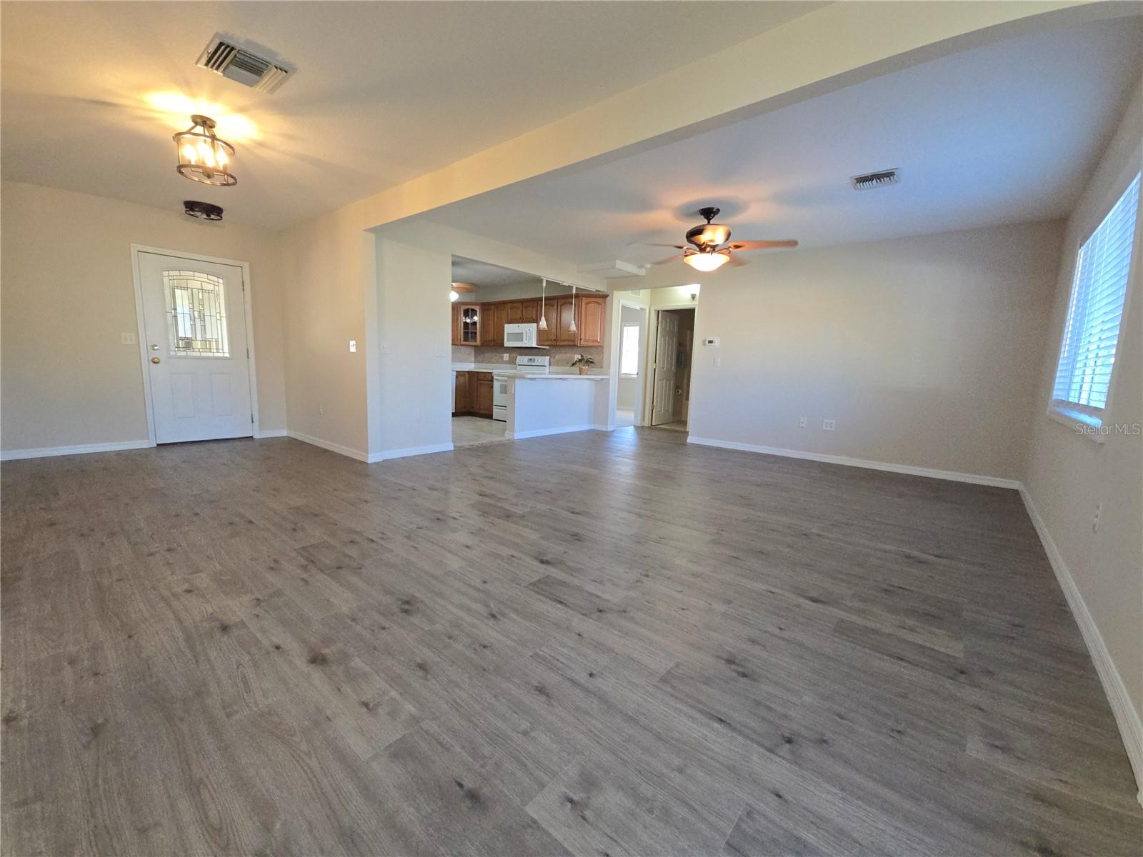 Image 3 of 29 For 613 Casabella Drive