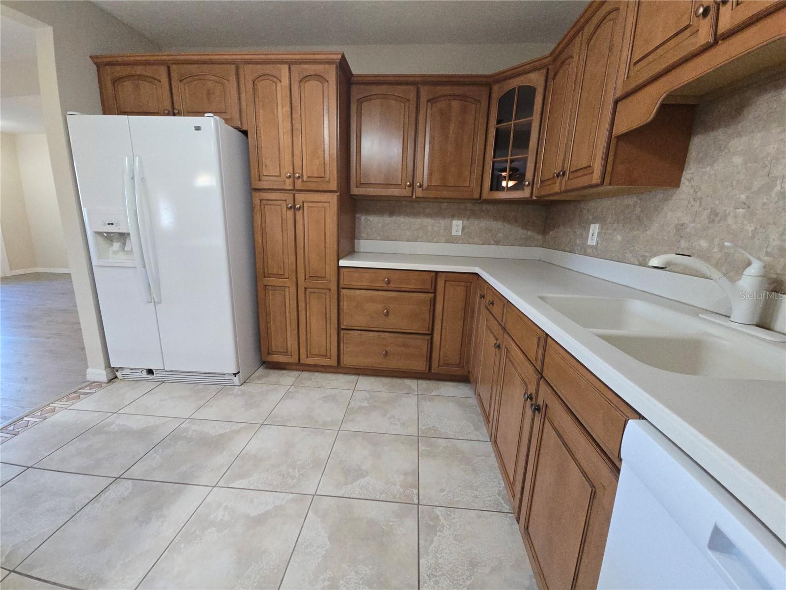 Image 7 of 29 For 613 Casabella Drive