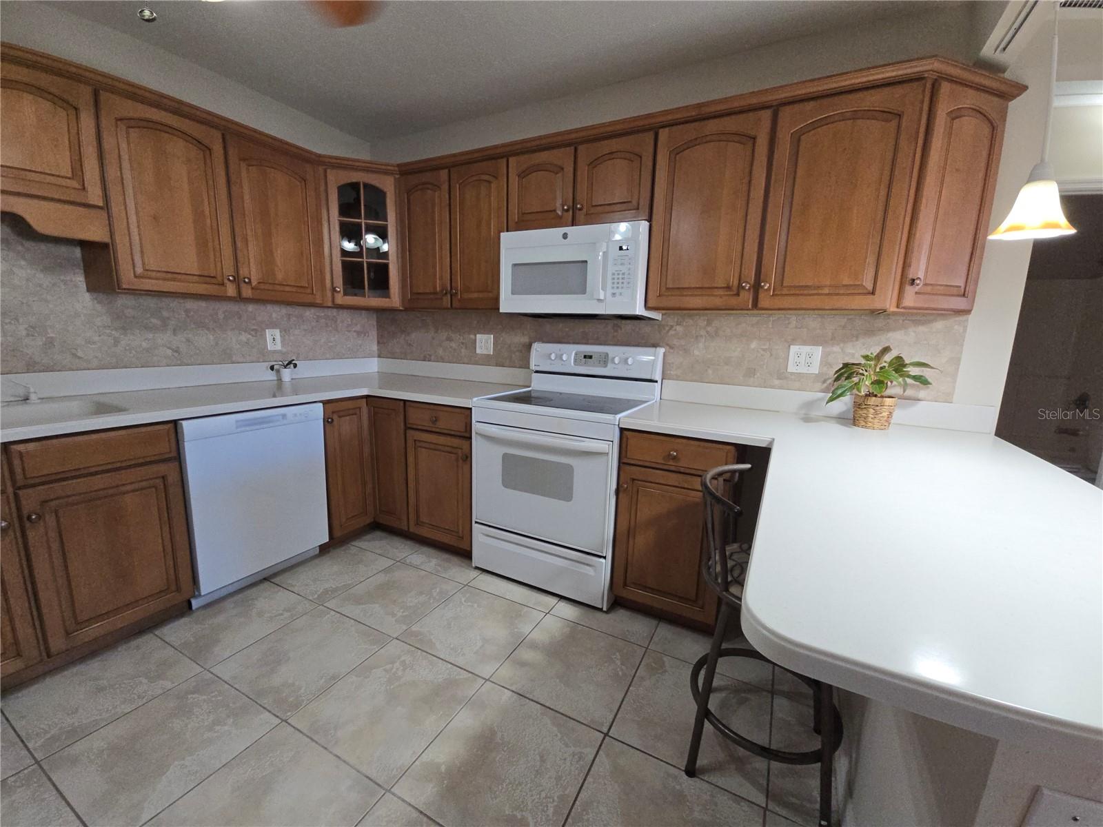 Image 8 of 29 For 613 Casabella Drive