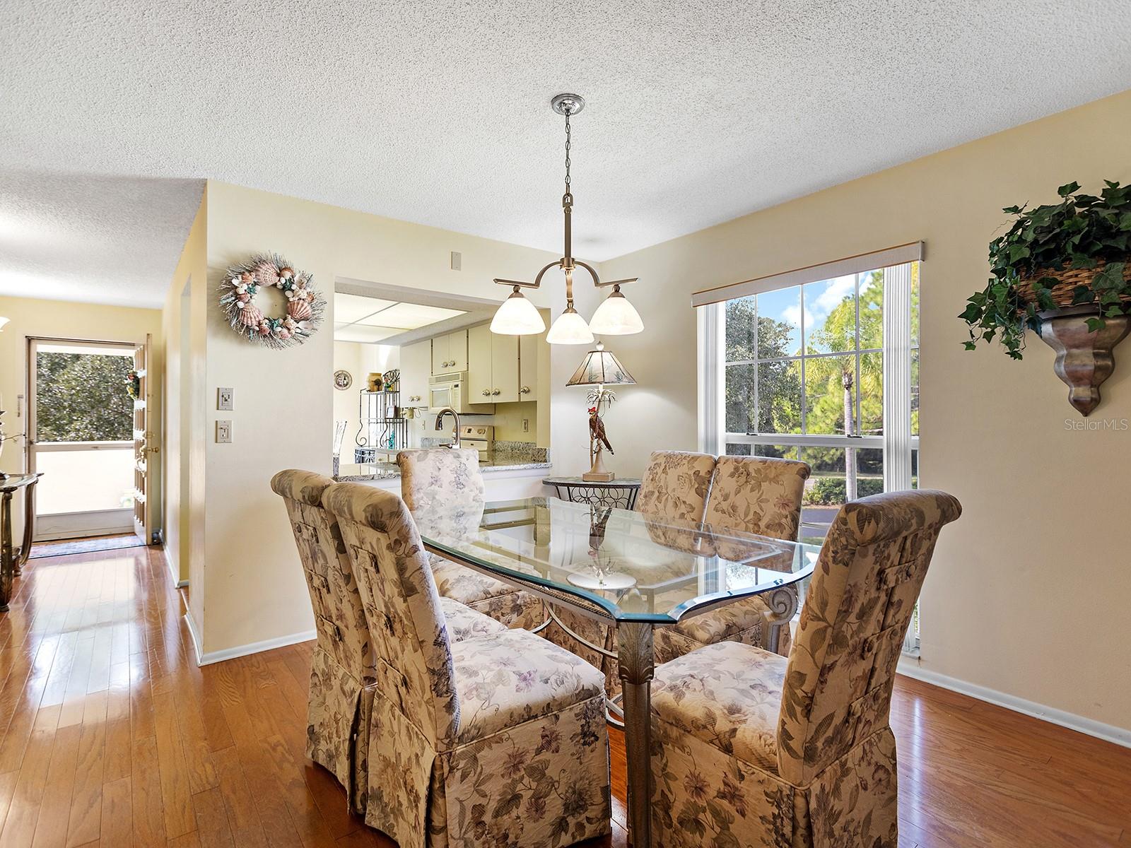 Image 11 of 42 For 4415 Longmeadow 44