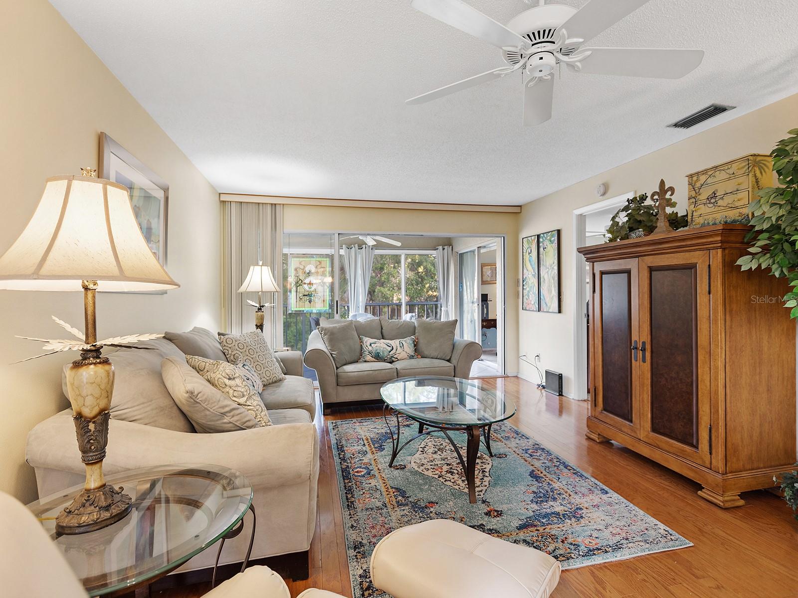 Image 13 of 42 For 4415 Longmeadow 44