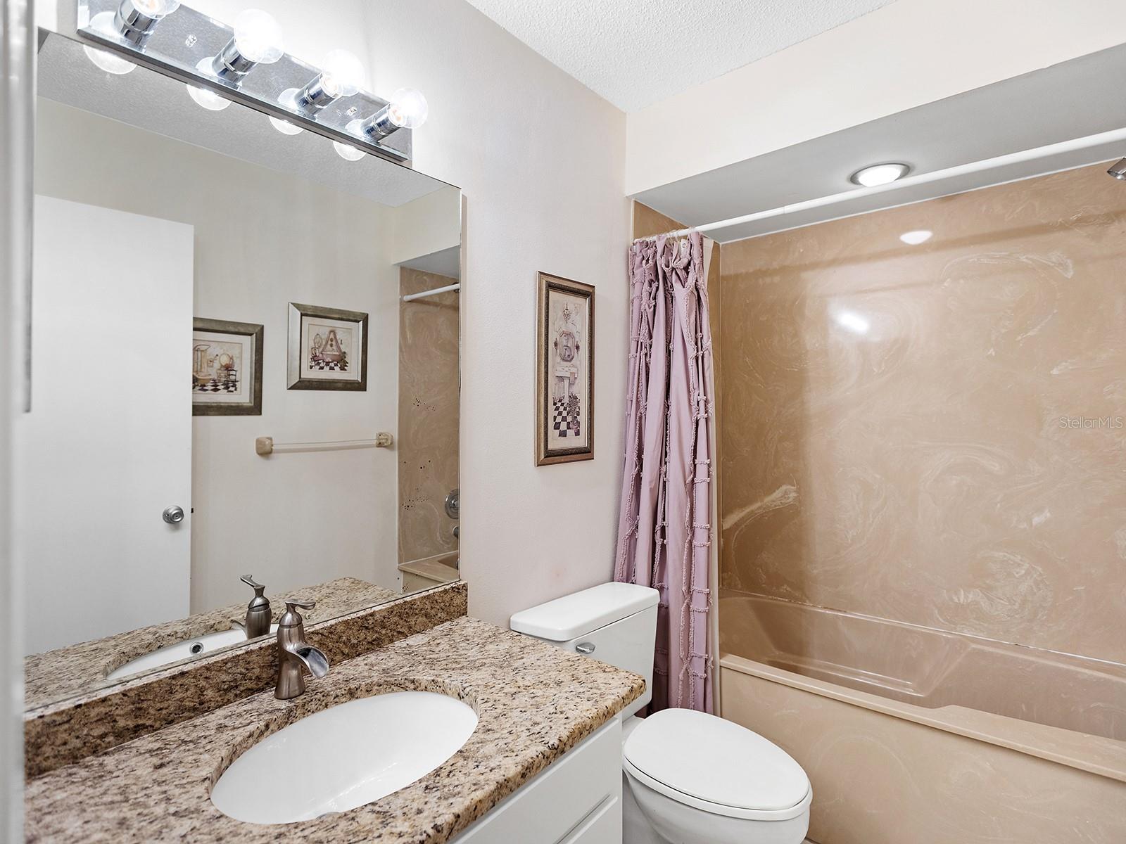 Image 22 of 42 For 4415 Longmeadow 44