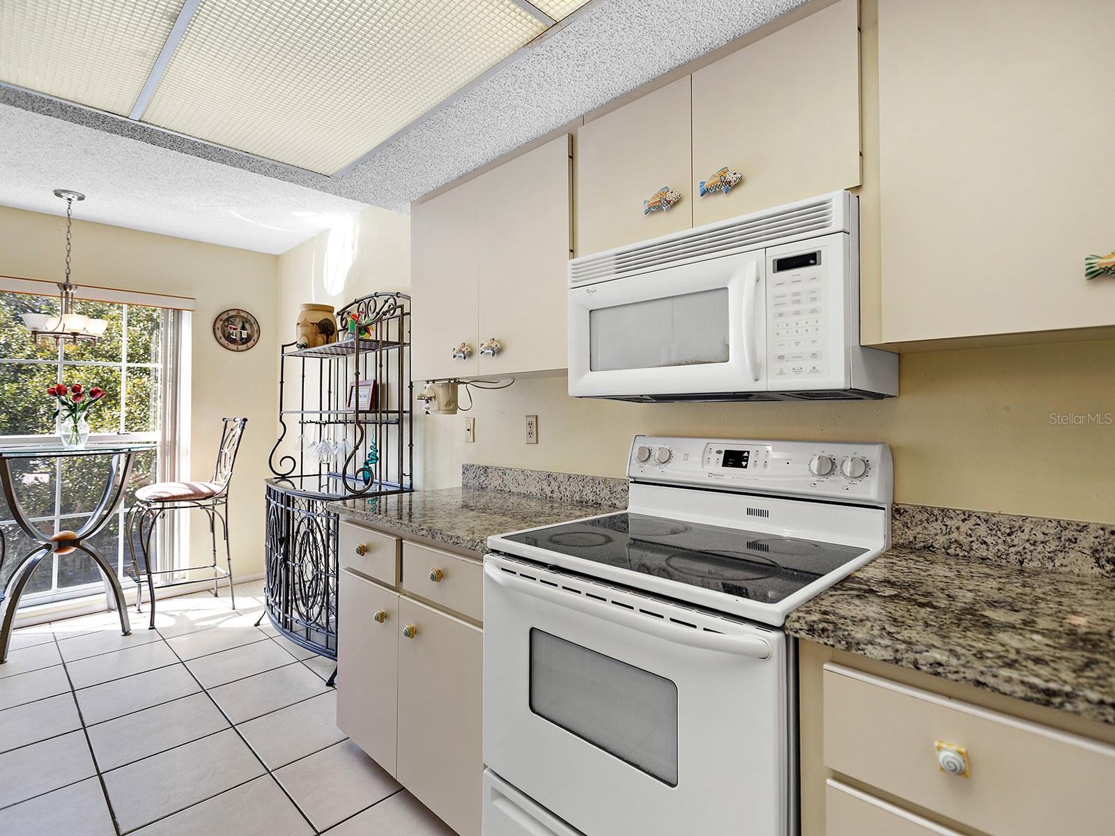 Image 8 of 42 For 4415 Longmeadow 44