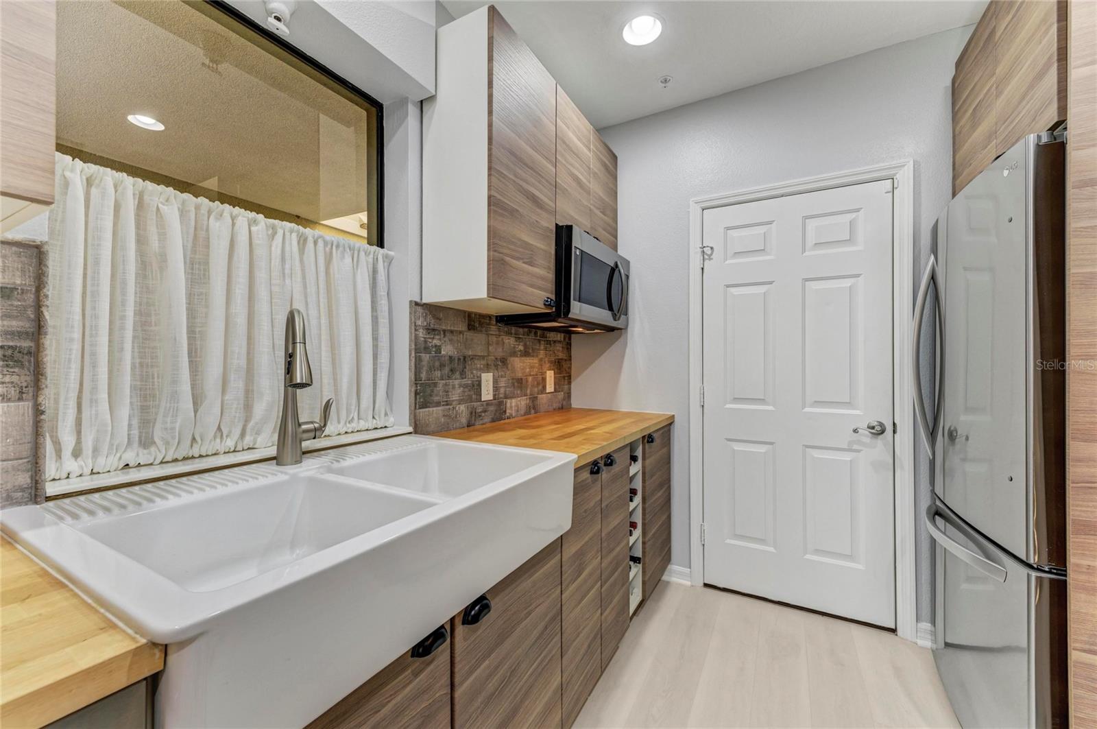 Image 14 of 49 For 4024 Overture Circle 486