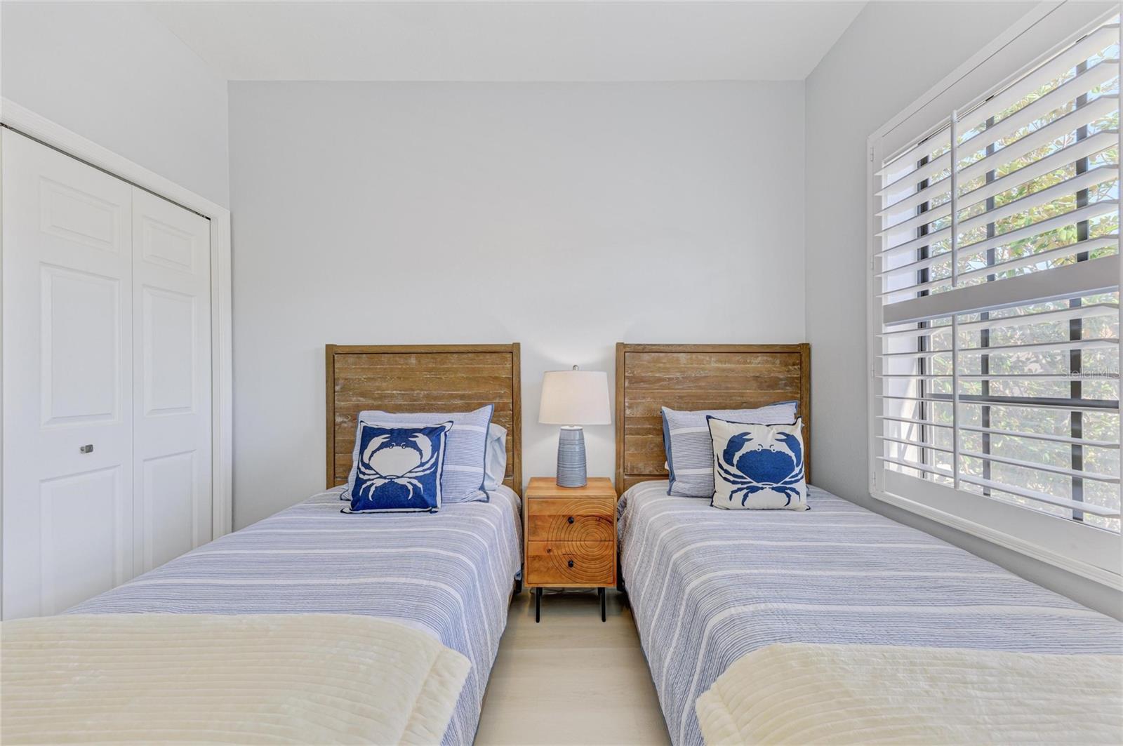 Image 31 of 49 For 4024 Overture Circle 486