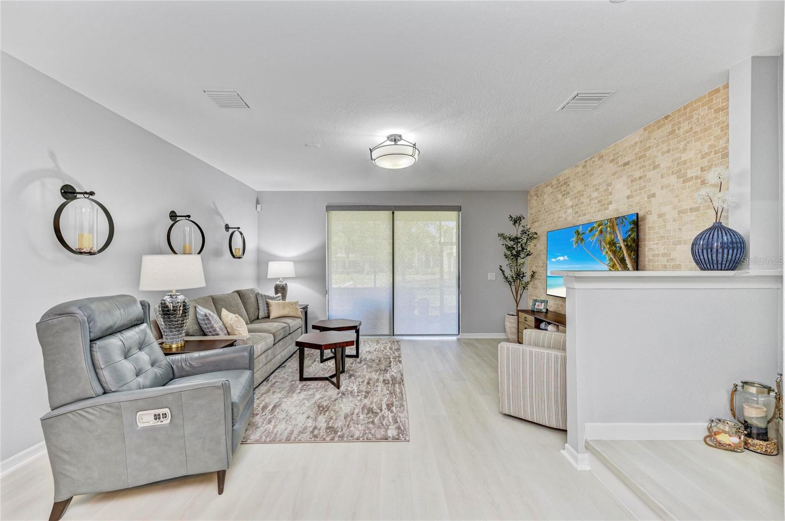 Image 7 of 49 For 4024 Overture Circle 486