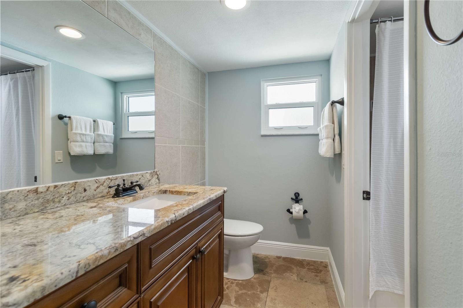 Image 19 of 47 For 1521 Siesta Drive