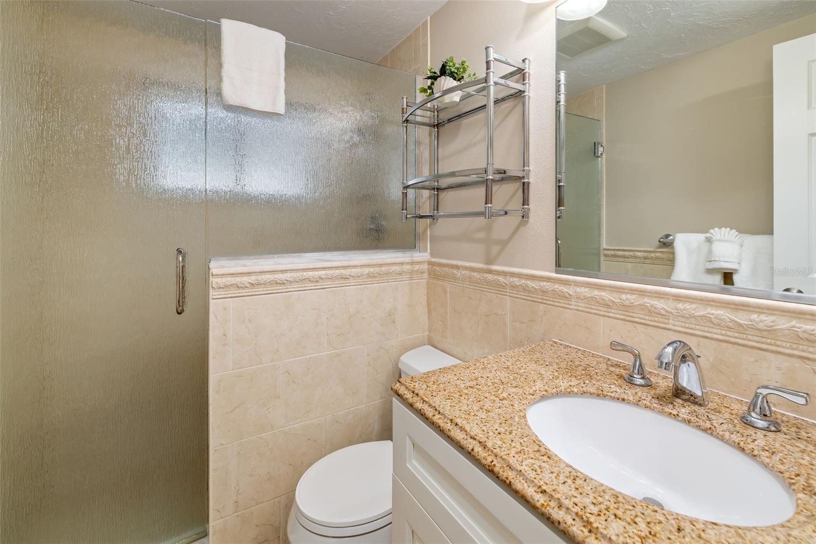 Image 22 of 70 For 6140 Midnight Pass Road A10