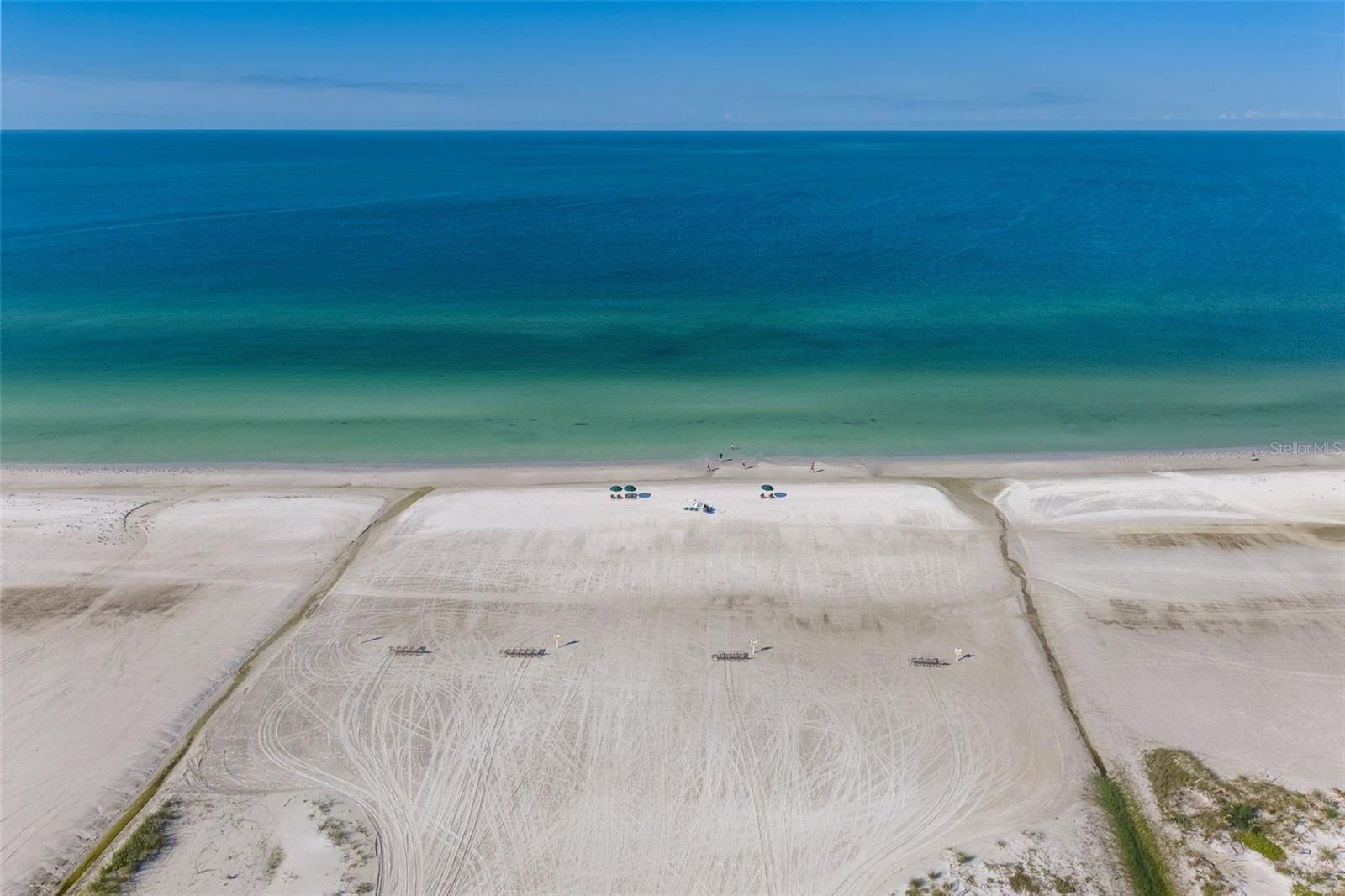 Image 41 of 70 For 6140 Midnight Pass Road A10