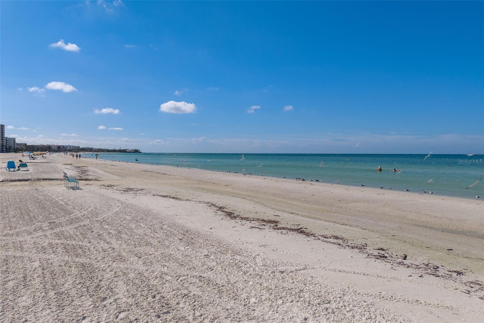 Image 52 of 70 For 6140 Midnight Pass Road A10