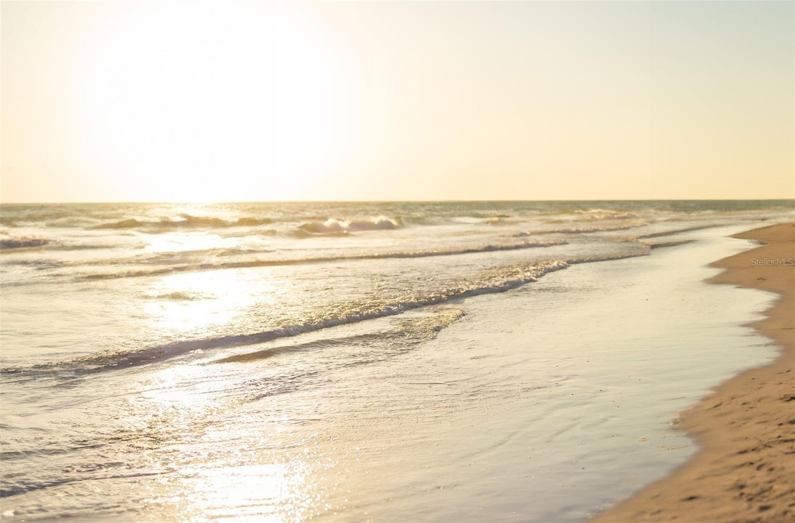 Image 68 of 70 For 6140 Midnight Pass Road A10