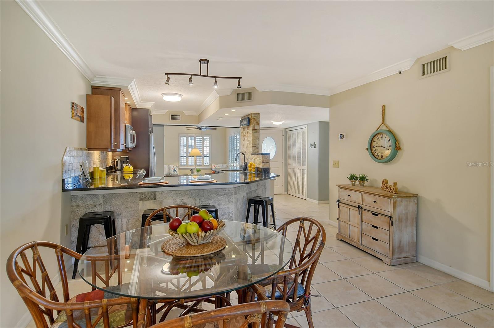 Image 17 of 51 For 1243 Siesta Bayside Drive D