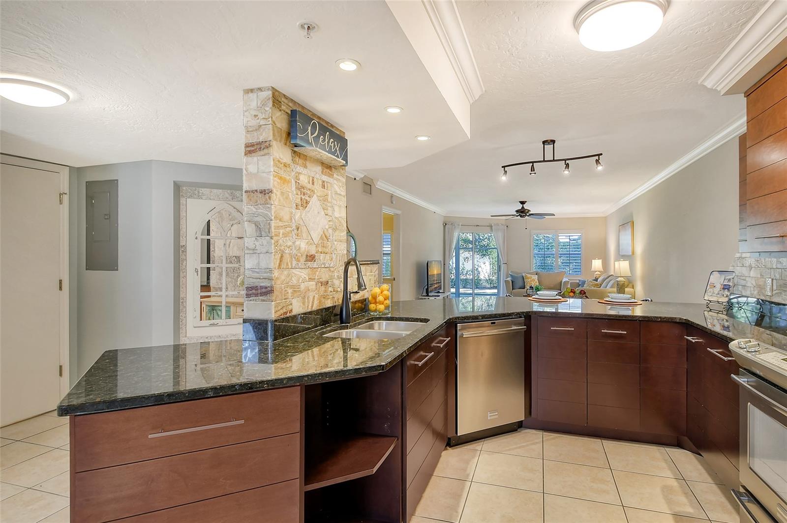 Image 24 of 51 For 1243 Siesta Bayside Drive D