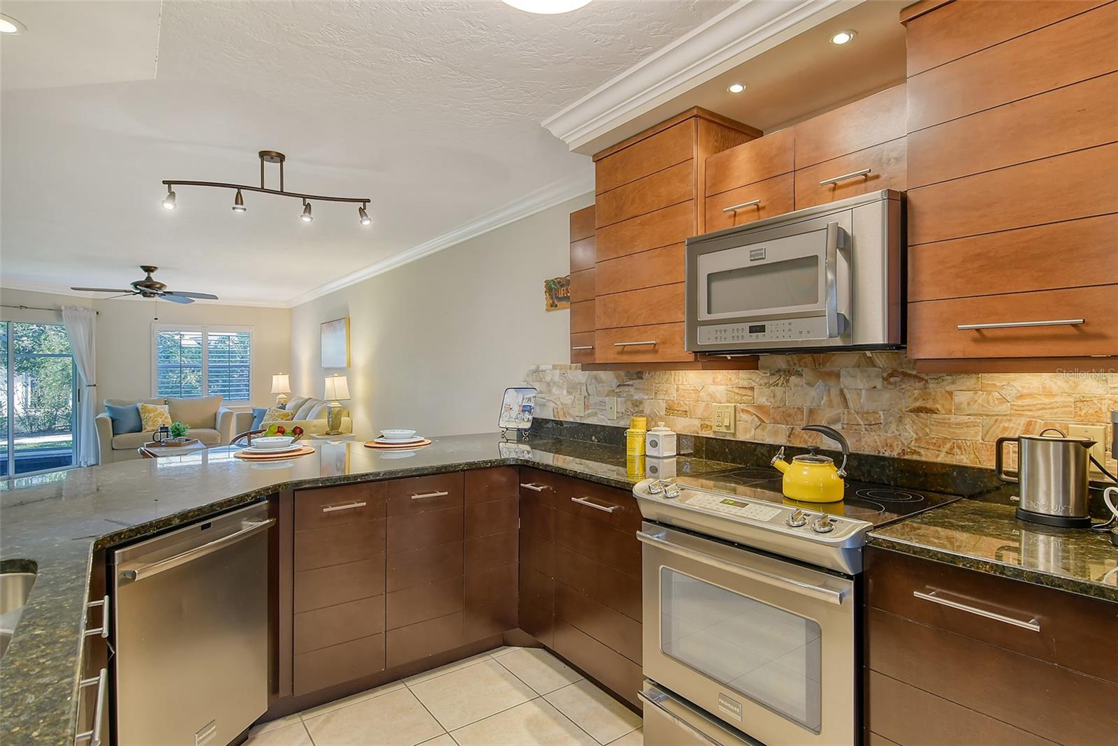 Image 25 of 51 For 1243 Siesta Bayside Drive D