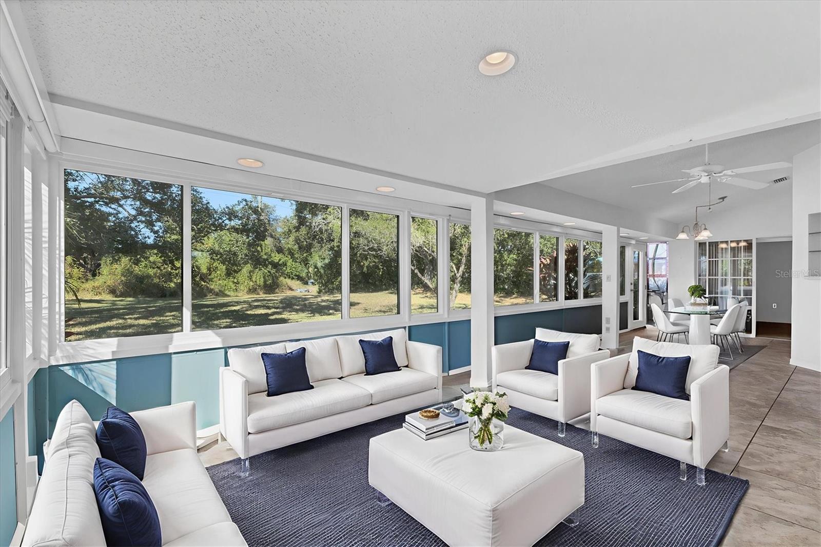 Image 10 of 63 For 217 Southampton Drive 286