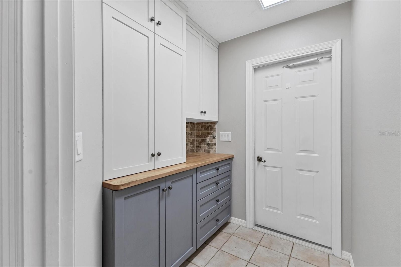 Image 25 of 63 For 217 Southampton Drive 286