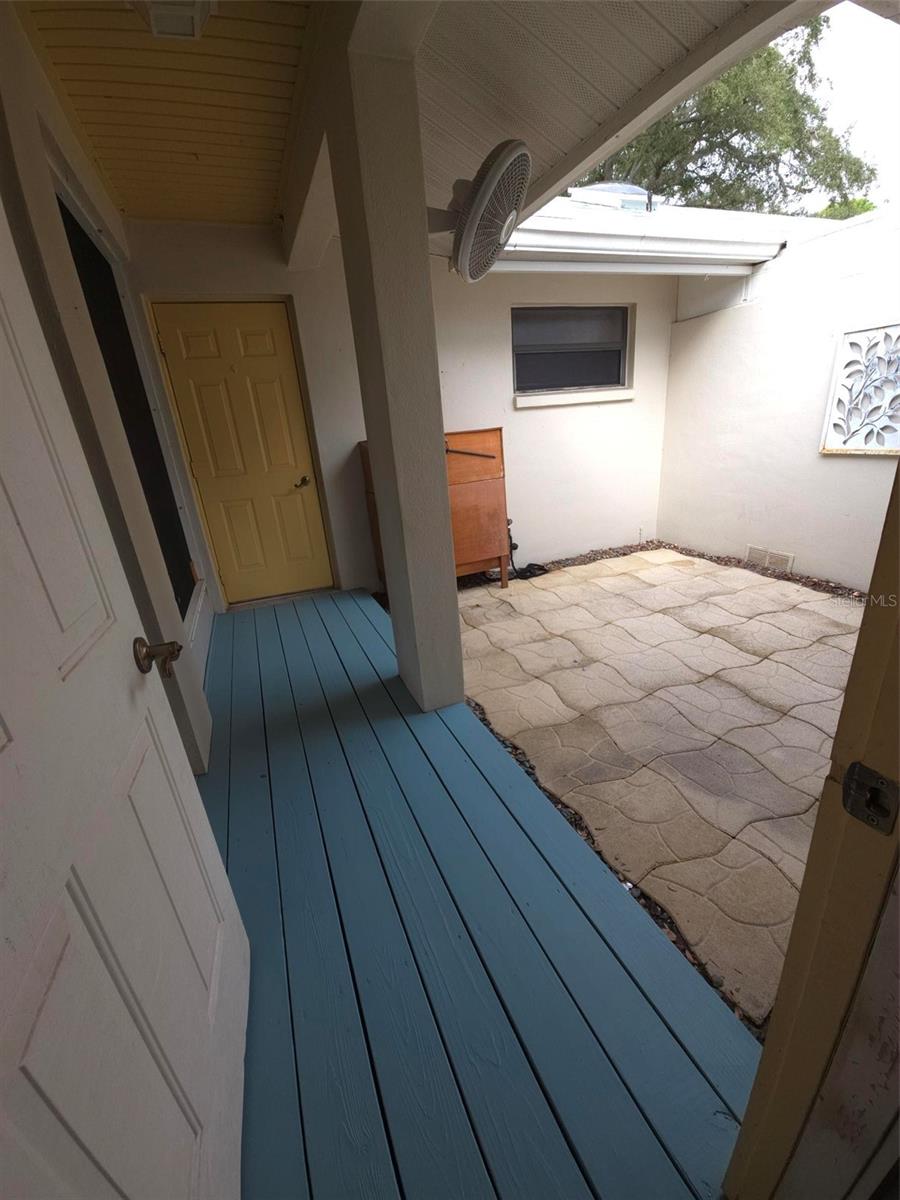 Image 29 of 63 For 217 Southampton Drive 286