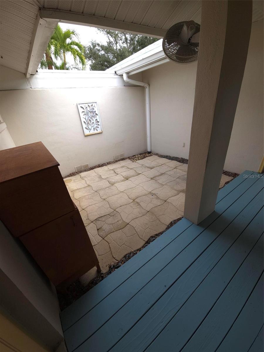 Image 31 of 63 For 217 Southampton Drive 286