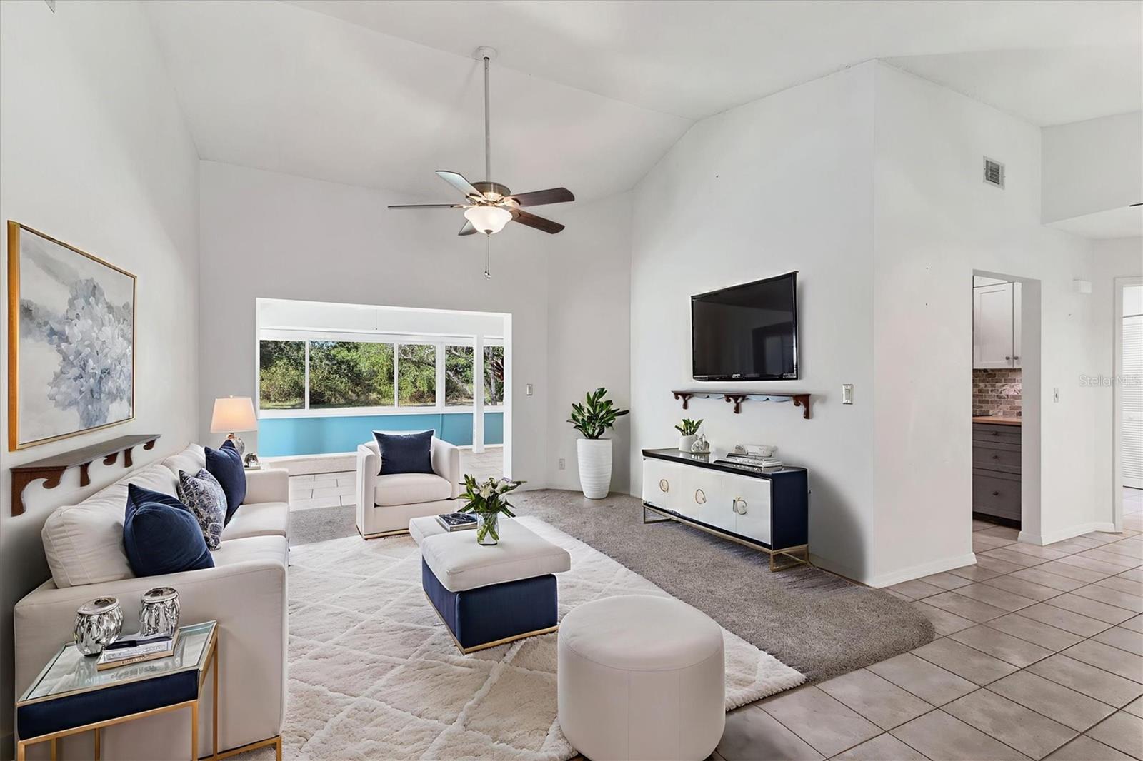 Image 8 of 63 For 217 Southampton Drive 286